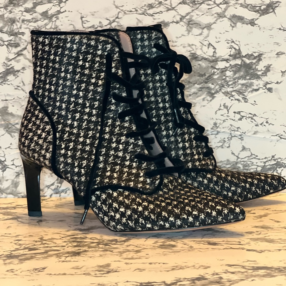 AD & Daughters lace up/side zipper 3” heel ankle boots.